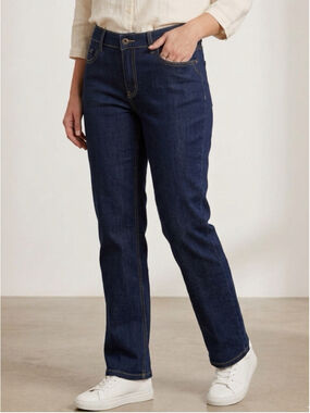 NWT Santana Woman’s SZ 8 Tummy Control Mid Rise Dark Wash Straight Jeans 
1117
